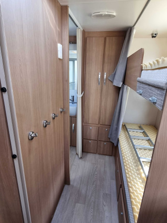 2014-jayco-starcraft-2268-1-22ft-double-bunk-big-6