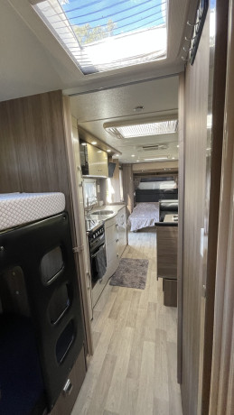 jayco-silver-line-with-bunks-and-slideout-big-5