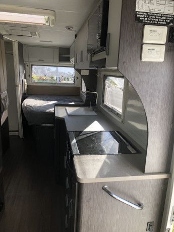 2018-mercedes-jayco-sprint-motorhome-big-1