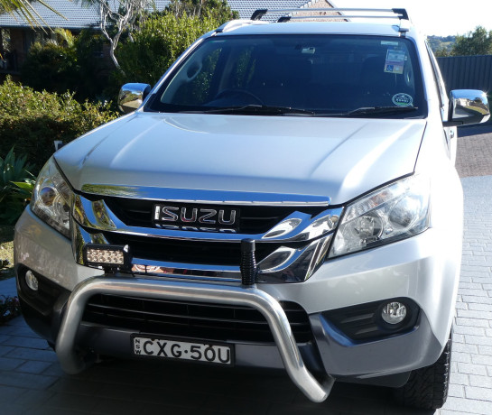 isuzu-mu-x-ls-t-auto-silver-big-1