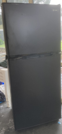 190l-1224v-bushman-fridge-near-new-big-0