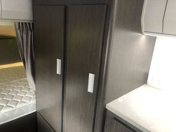 jayco-expanda-outback-1756-1-big-8