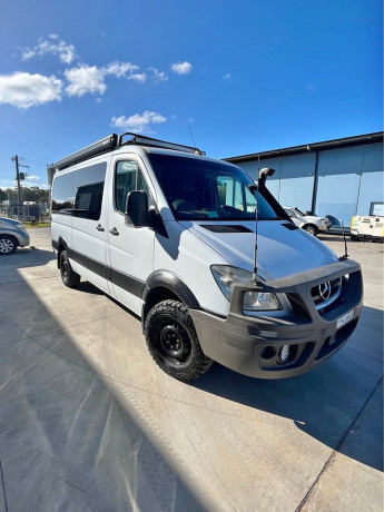 mercedes-benz-2009-lwb-sprinter-with-low-kms-big-3