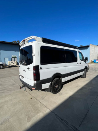 mercedes-benz-2009-lwb-sprinter-with-low-kms-big-2
