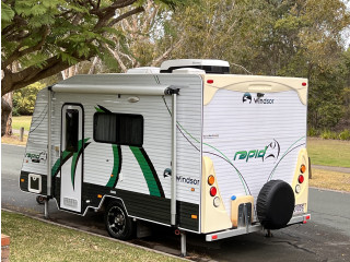 2014 Windsor Rapid 452s Caravan