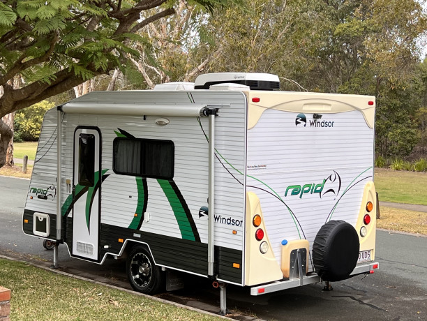 2014-windsor-rapid-452s-caravan-big-0