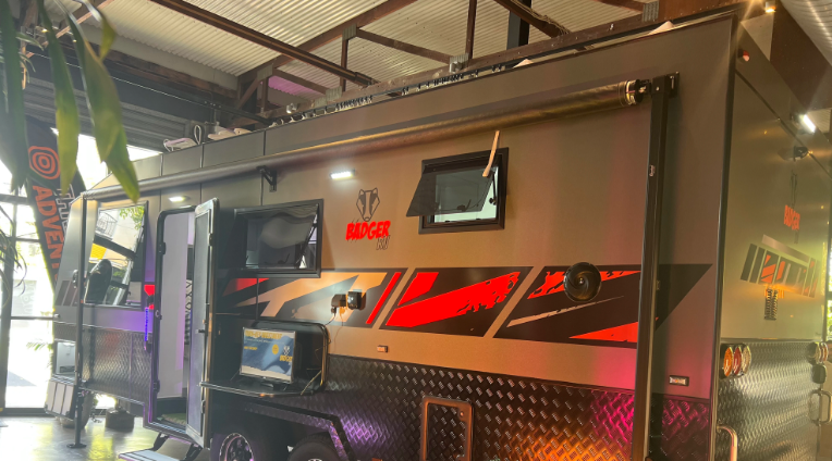 216ft-badger-rv-double-bunk-family-caravan-big-3