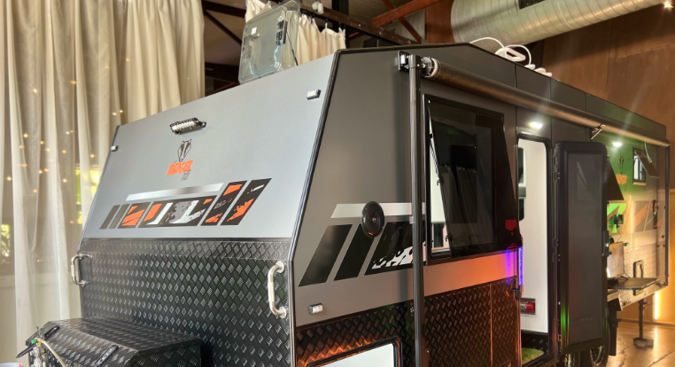 216ft-badger-rv-double-bunk-family-caravan-big-2