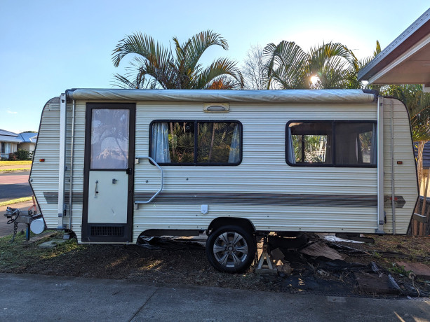 1991-traveller-pop-top-ideal-for-two-people-its-spacious-clean-in-excellent-condition-big-0