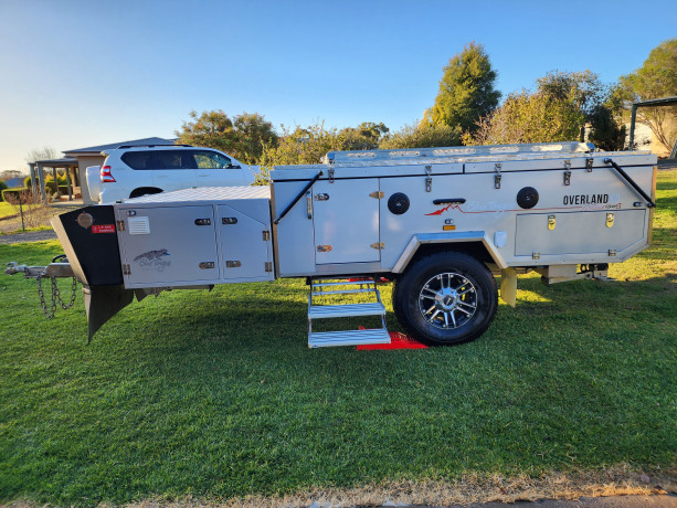 blue-tongue-camper-trailer-big-0