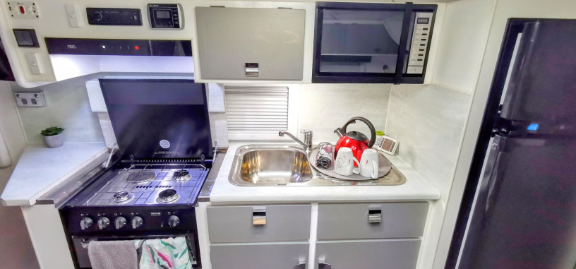 2018-paramount-thunder-pop-top-caravan-186-full-ensuite-separate-toilet-shower-big-12