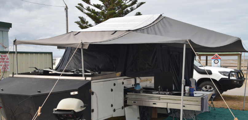 mountain-trail-hard-floor-camper-trailer-big-2