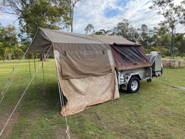 2012-johnnos-camper-trailer-off-road-deluxe-big-1