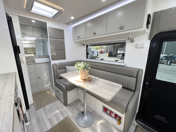 2024-essential-a-class-ranger-v10-caravan-174-1-axle-big-8