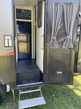 hitch-hika-adelaide-flinders-186-semi-off-road-single-axle-big-8