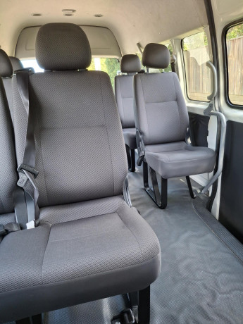 toyota-hiace-minibus-14-seater-big-2
