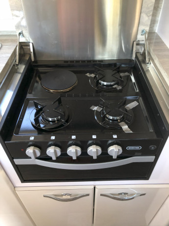 src18-full-ensuite-semi-off-as-new-condition-big-6