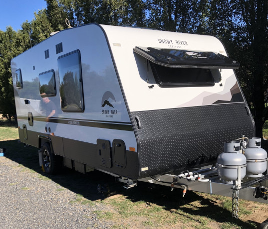 src18-full-ensuite-semi-off-as-new-condition-big-1