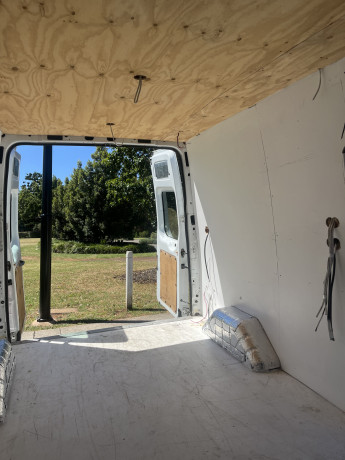 2012-ford-transit-mid-roof-lwb-big-7