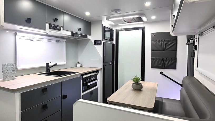 2025-salute-centurion-sl1-sl2-unlimited-off-road-caravan-big-2