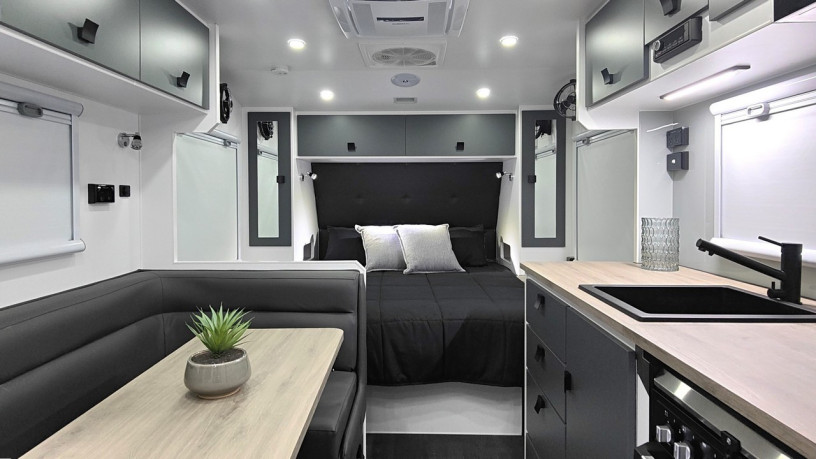 2025-salute-centurion-sl1-sl2-unlimited-off-road-caravan-big-3