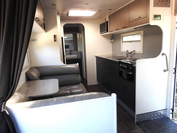 2016-new-age-big-red-64m-21ft-caravan-64m-21ft-sii-br21es3-big-14