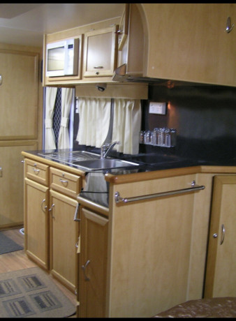 18foot-2-berth-first-fleet-bluestone-caravan-2007-big-6