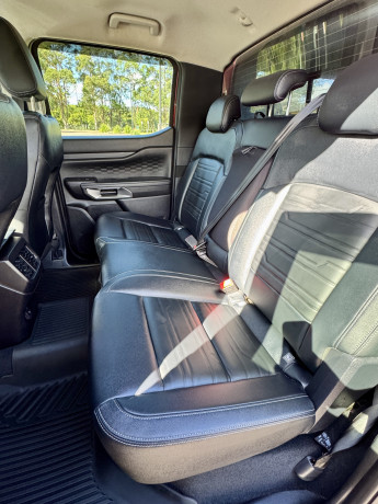 ford-ranger-sport-v6-2023-ready-to-lap-australia-big-5